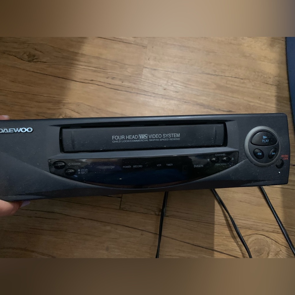 DAEWOO Model DVK47N VCR VHS Player Not Working / Parts (No Remote)